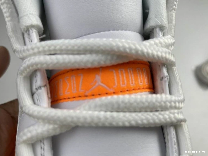 AH7860-139 LOW CITRUS AIR BRIGHT JORDAN 11 RETRO 0713